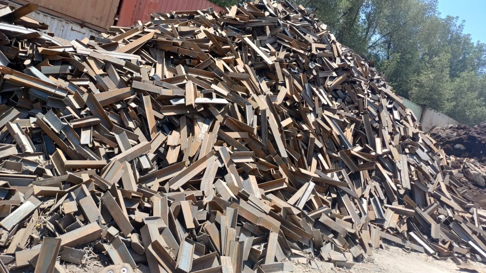 Good Luck Scrap site and material photo 14